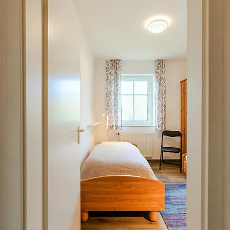 Haus Boddenperle Nr 4 *